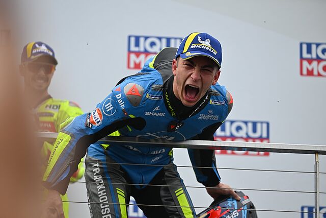 Ra�l Fern�ndez, en el podio.