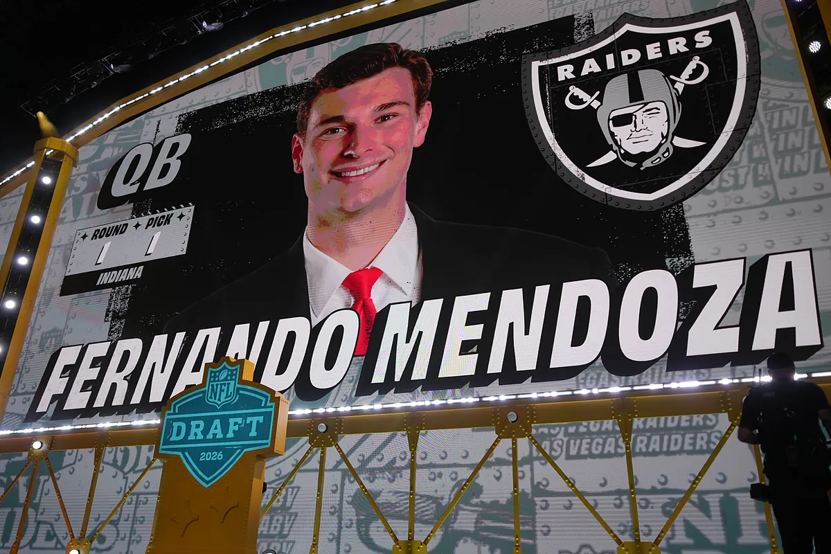 Fernando Mendoza signs richest No. 1 pick deal in NFL history with one caveat