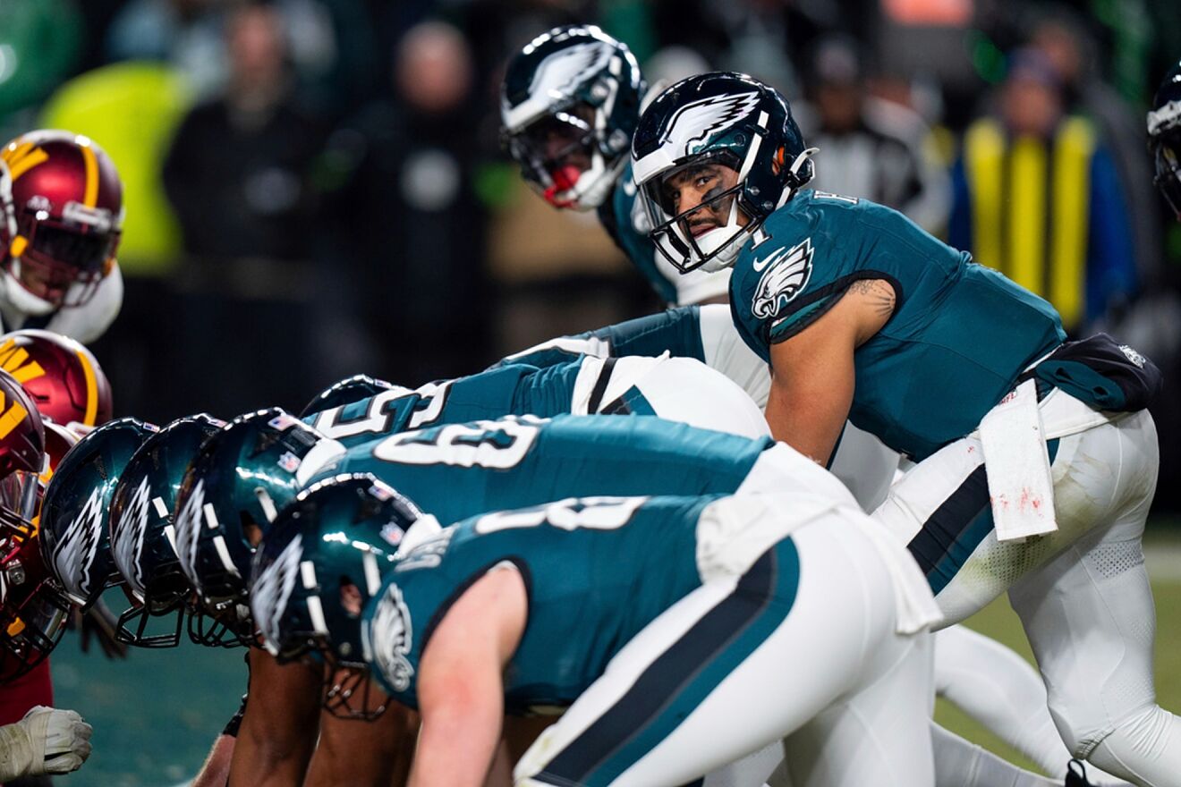 Eagles' offense gets ready to perform the "tush push" play