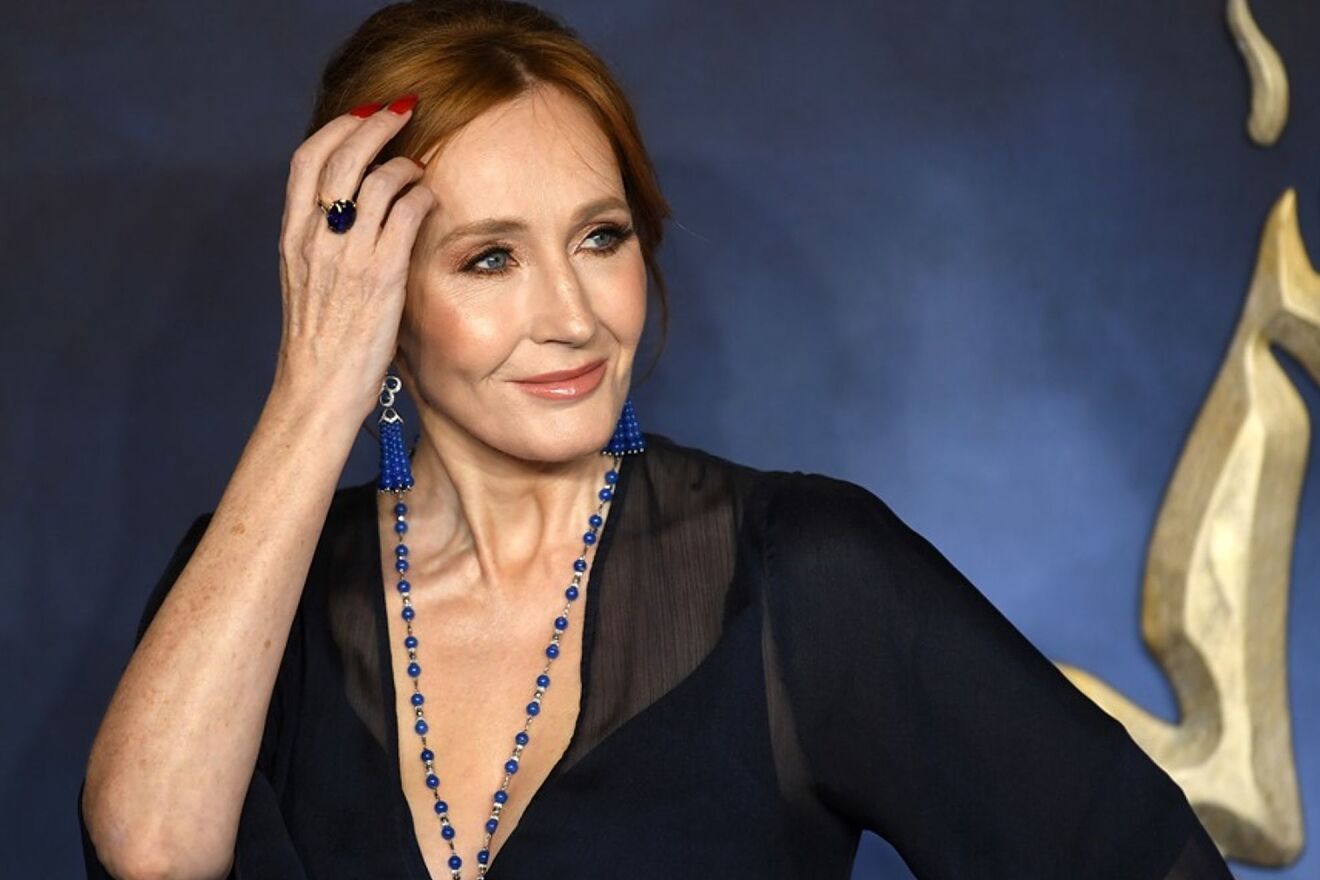 JK Rowling again attacks gender ideology: "The guilty will not be in a cell with a 6ft 4in rapist called Dolores"