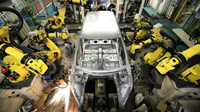 La densidad de robots industriales en España dobla la media mundial | Marca