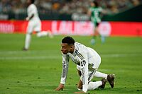 Mbapp�, en el Villamar�n ante el Betis.