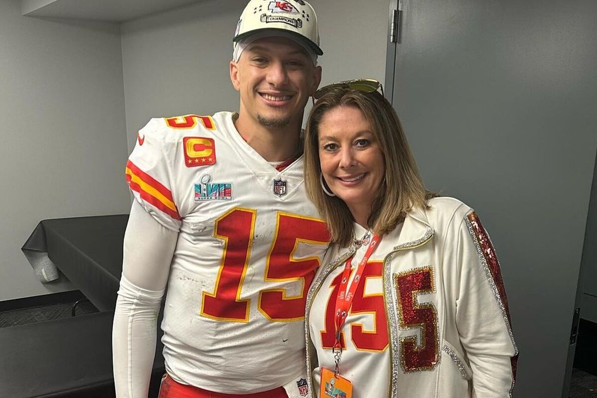 Patrick Mahomes' mom calls out online haters: "What do you get out of being  so cruel to me" | Marca