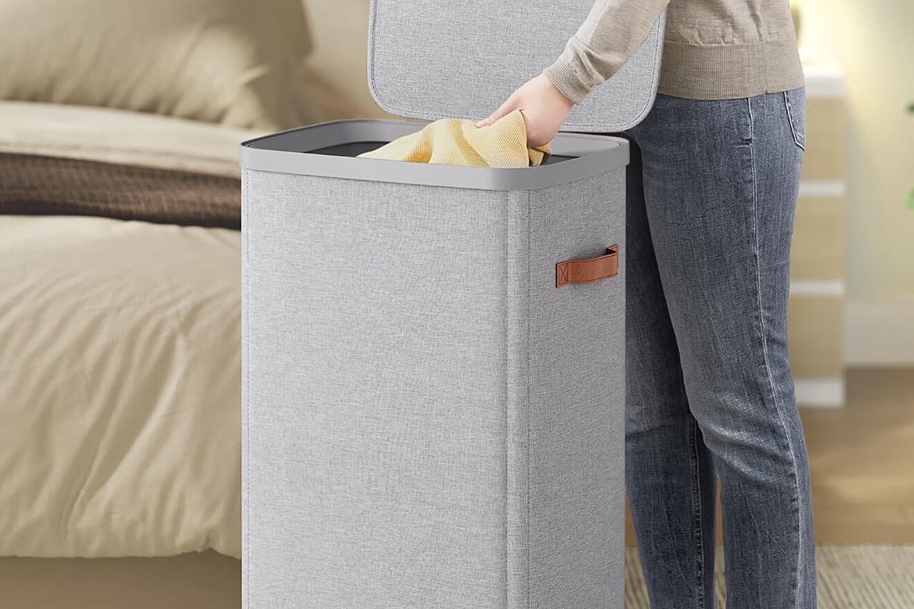 Parece un cesto de ropa más, pero caben 100 litros y cuesta menos de 18 euros en Amazon.