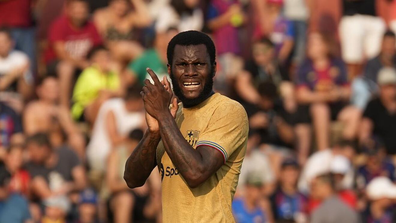 Kessie, durante el partido contra el Olot