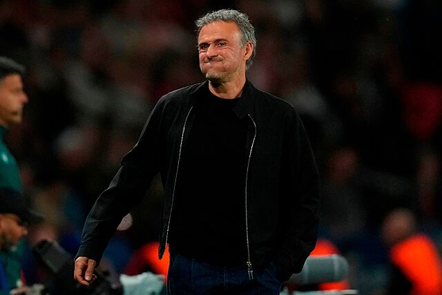 Luis Enrique durante el partido de ida en Par�s.