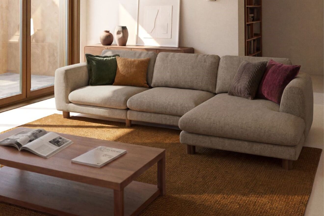 ¿Buscas un sofá de gran formato, mullido y fácil de limpiar? Este de Kave Home es perfecto para ti.