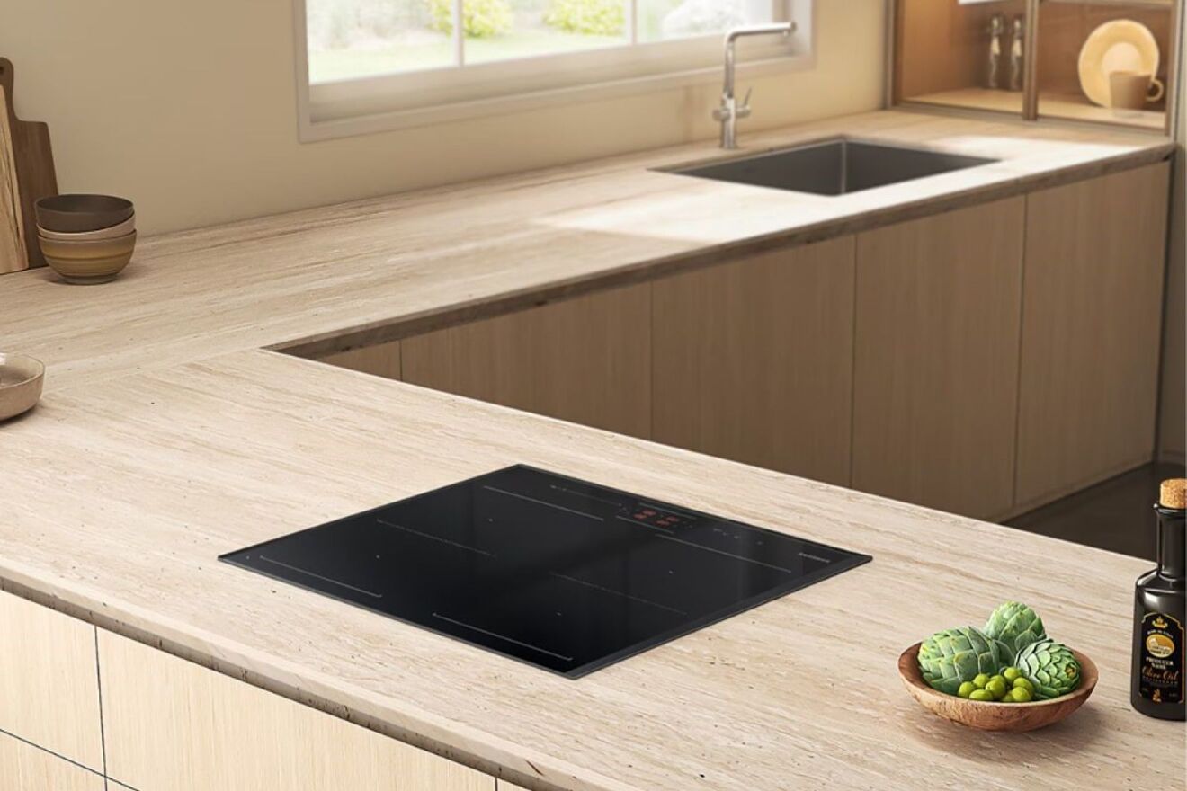 La placa de inducción Samsung: Una forma más práctica y moderna de cocinar a diario.