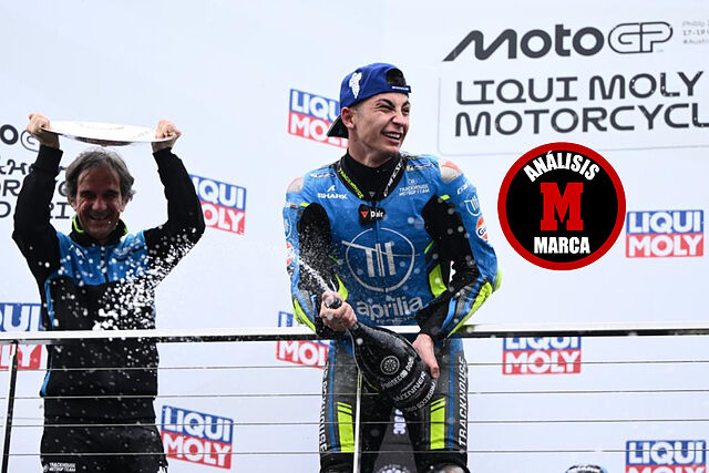 Ra�l Fern�ndez, con Davide Brivio, en el podio.