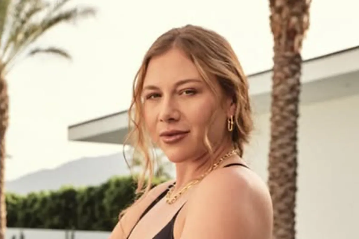 Fans go wild for Amanda Anisimova's stunning swimsuit photoshoot