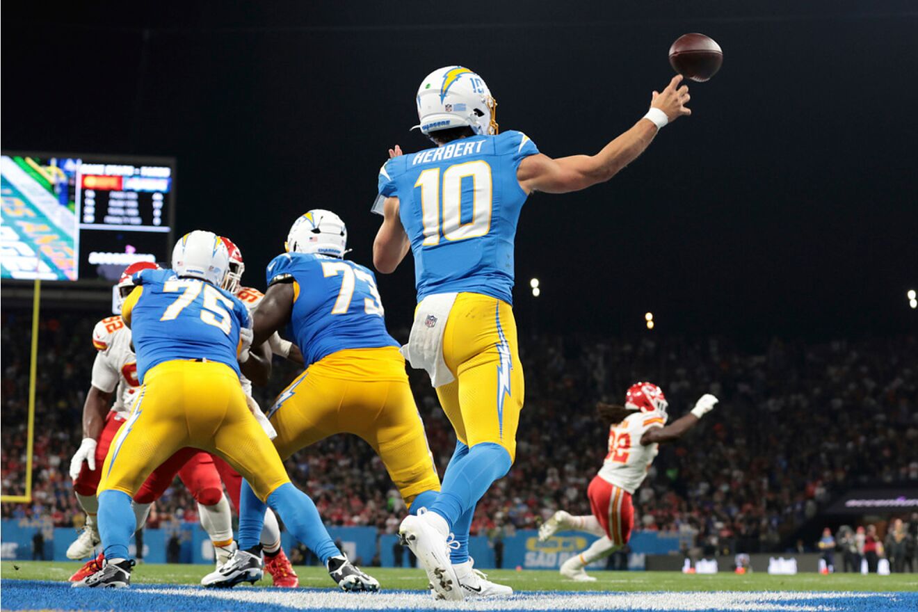 Kansas City Chiefs lose to Los Angeles Chargers as Justin Hurbert and ...