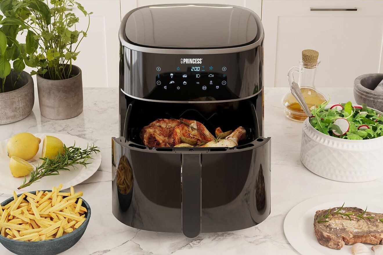 Amazon sorprende con una freidora de aire de 8 litros de la marca Princess.