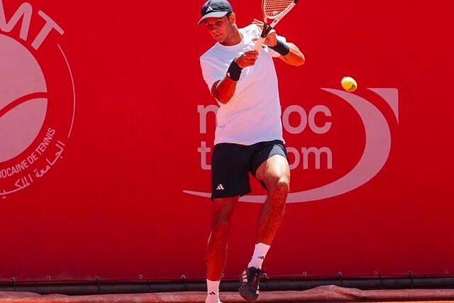 J�dar pega de derecha.