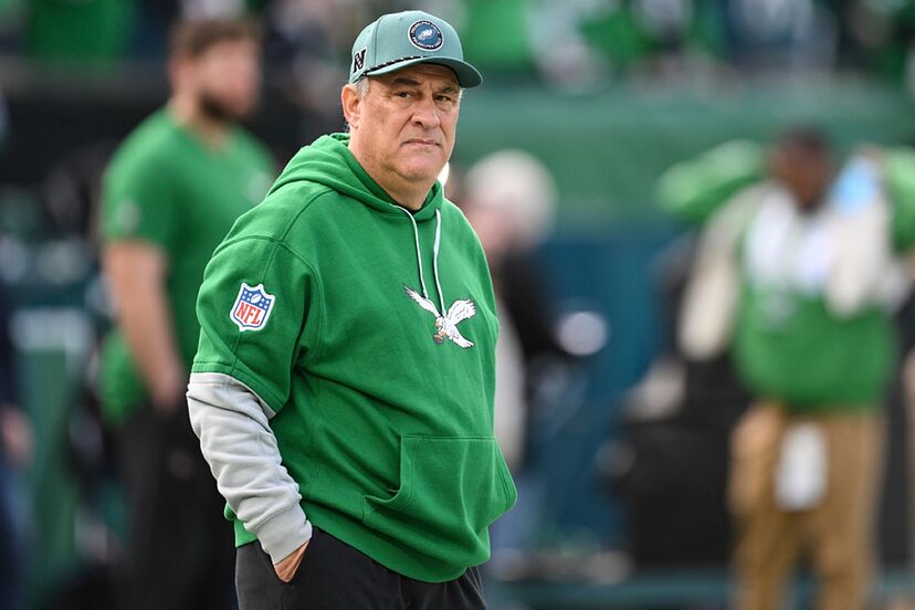 Will Vic Fangio stay or go? The dilemma jeopardizing the Eagles' season |  Marca