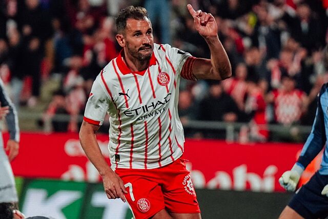Cristhian Stuani celebra el gol del empate del Girona ante la Real.