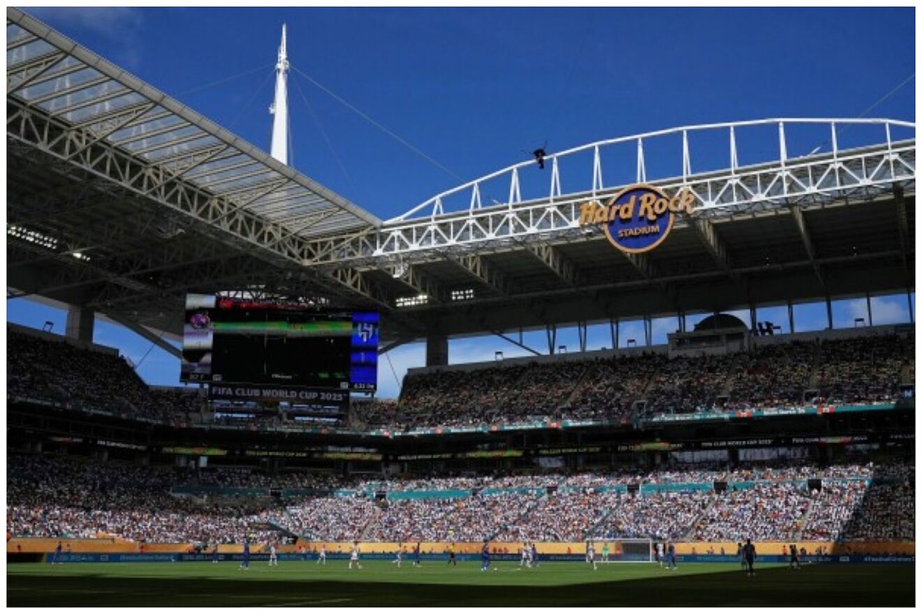 Where is the College Football Playoff National Championship being play...