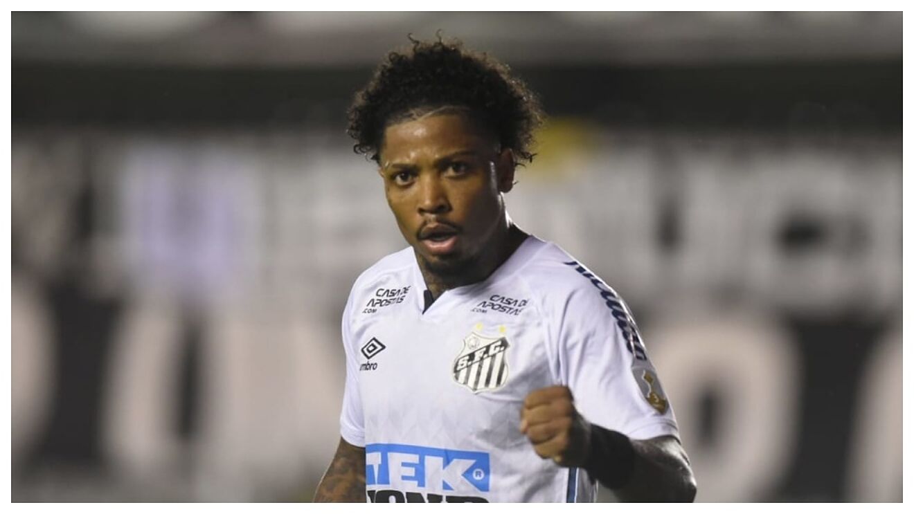 Marinho festeja con el 'Peixe'.