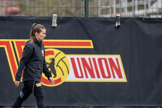 Marie-Louise Eta, entrenadora del Uni�n Berl�n.