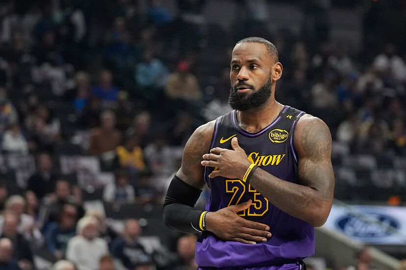 LeBron James breaks his social media silence for a good  display picture 1