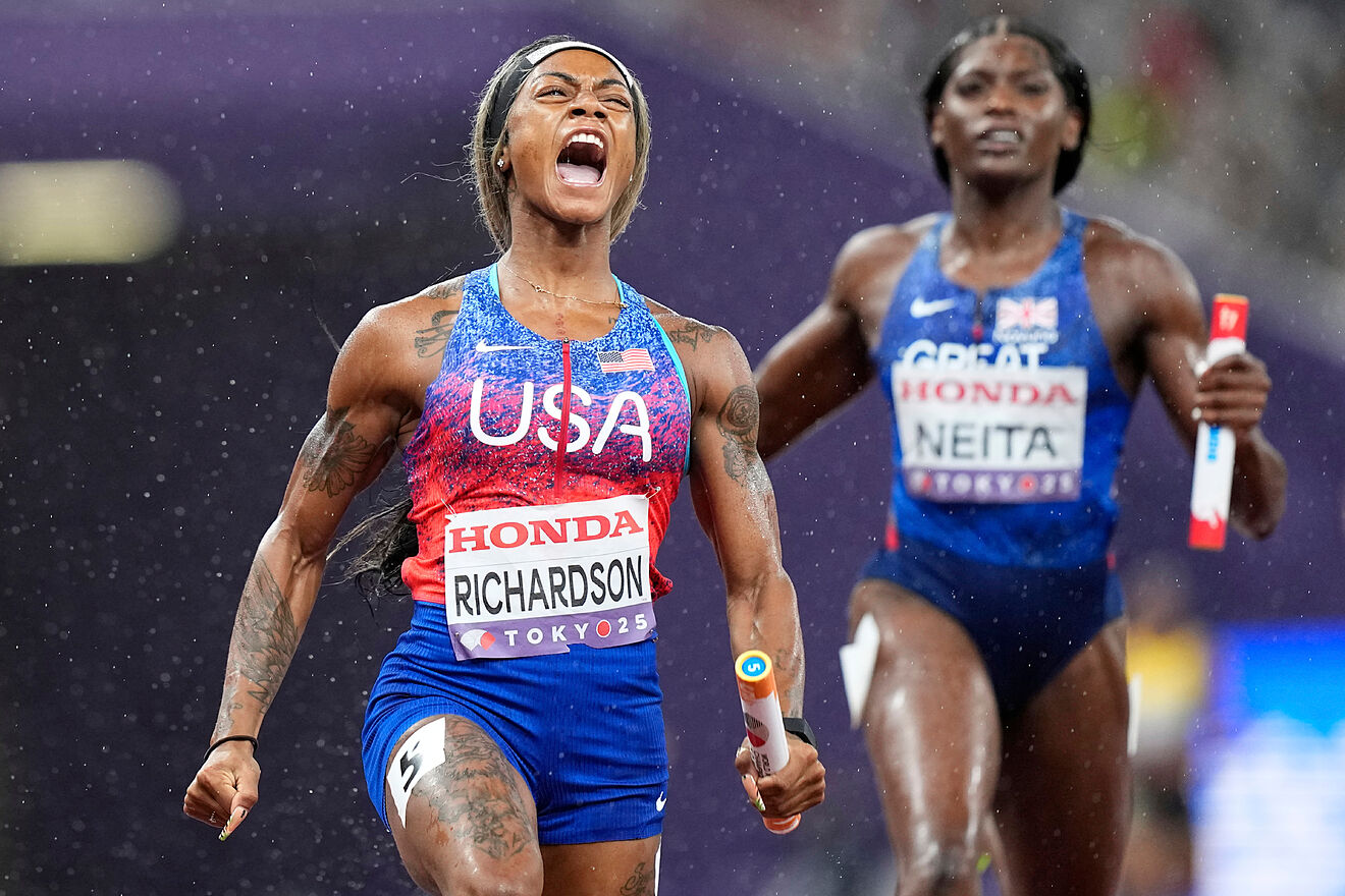 Sha'Carri Richardson leads the United States to gold in the 4x100m at the Tokyo 25 World Athletics Championships