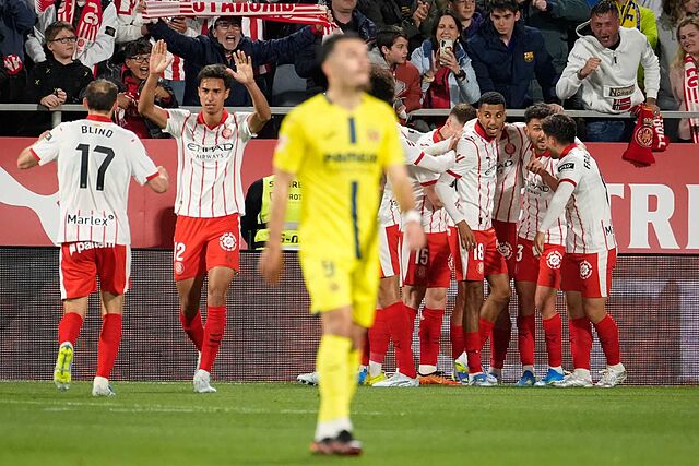 Los jugadores del Girona celebran el gol ante el Villarreal