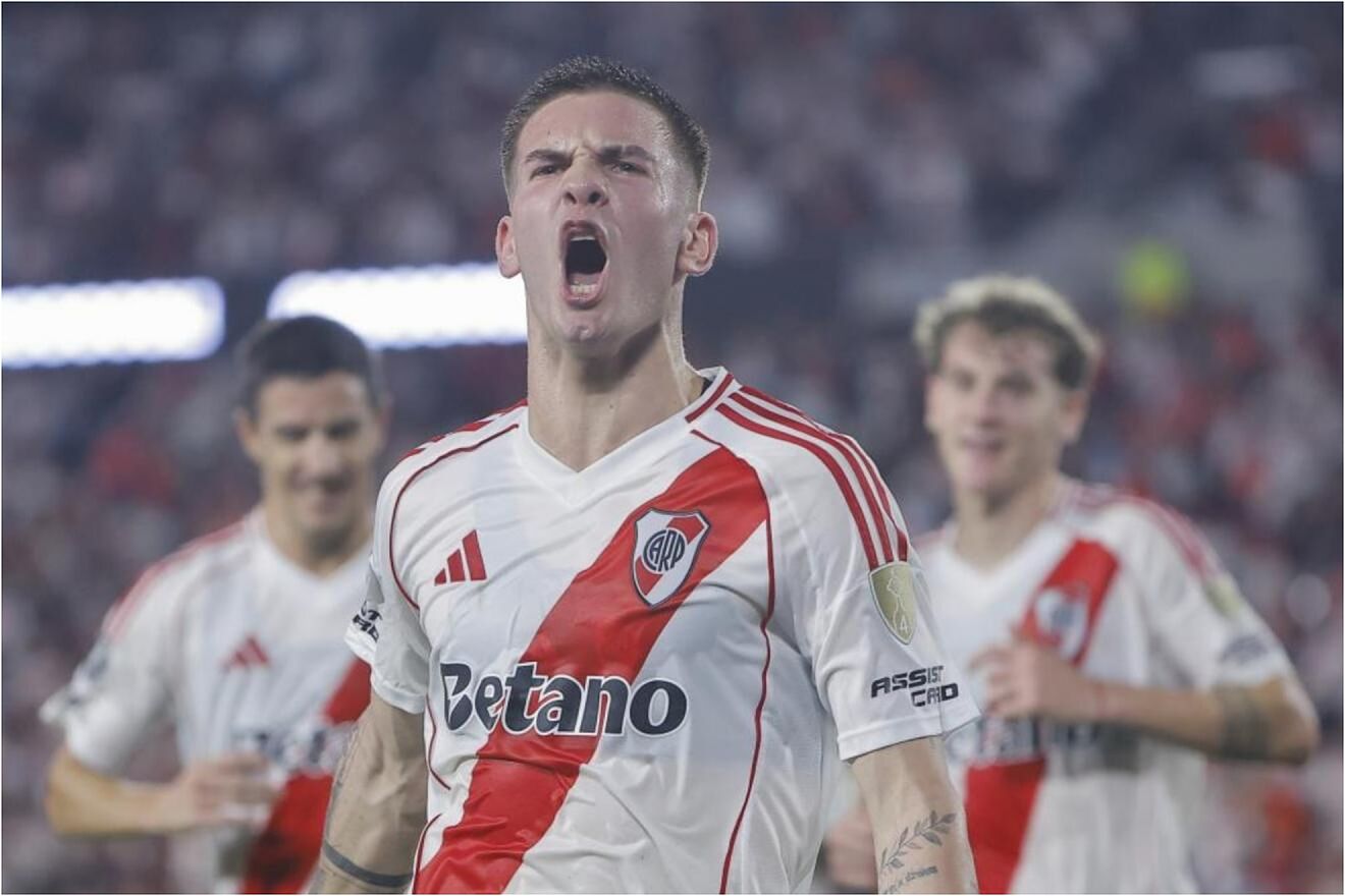 Mastantuono celebrates a goal with River Plate.
