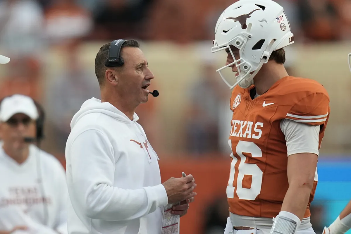 Steve Sarkisian rebuilds Texas backfield, giving Arch Manning needed support
