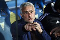 Mourinho durante el partido frente al Estoril.