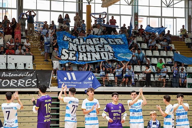 El M�laga FS agradece el apoyo de su afici�n en el P�rez Canca