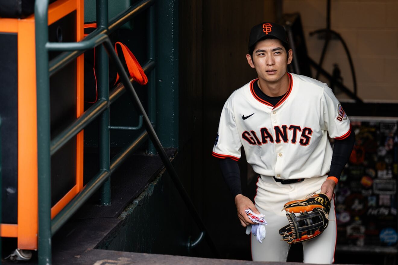 San Francisco Giants' Jung Hoo Lee (51) looks.