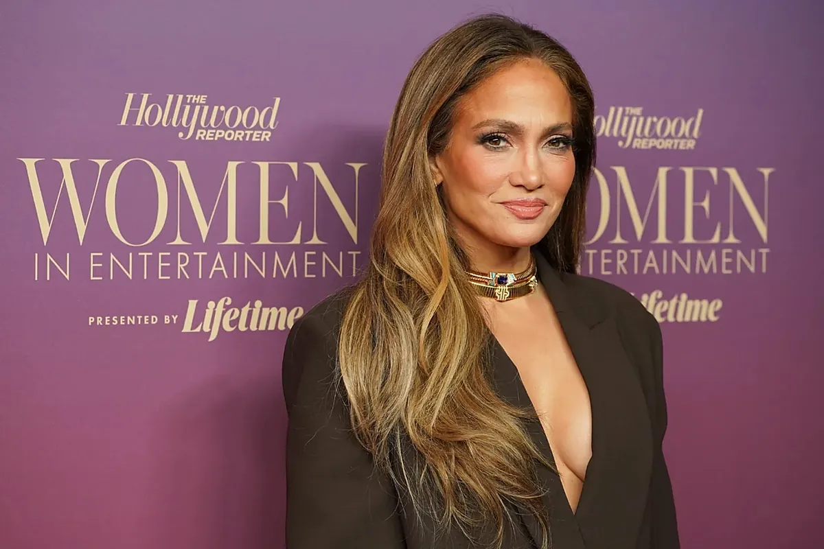 Jennifer Lopez chooses a daring braless outfit for shopping trip