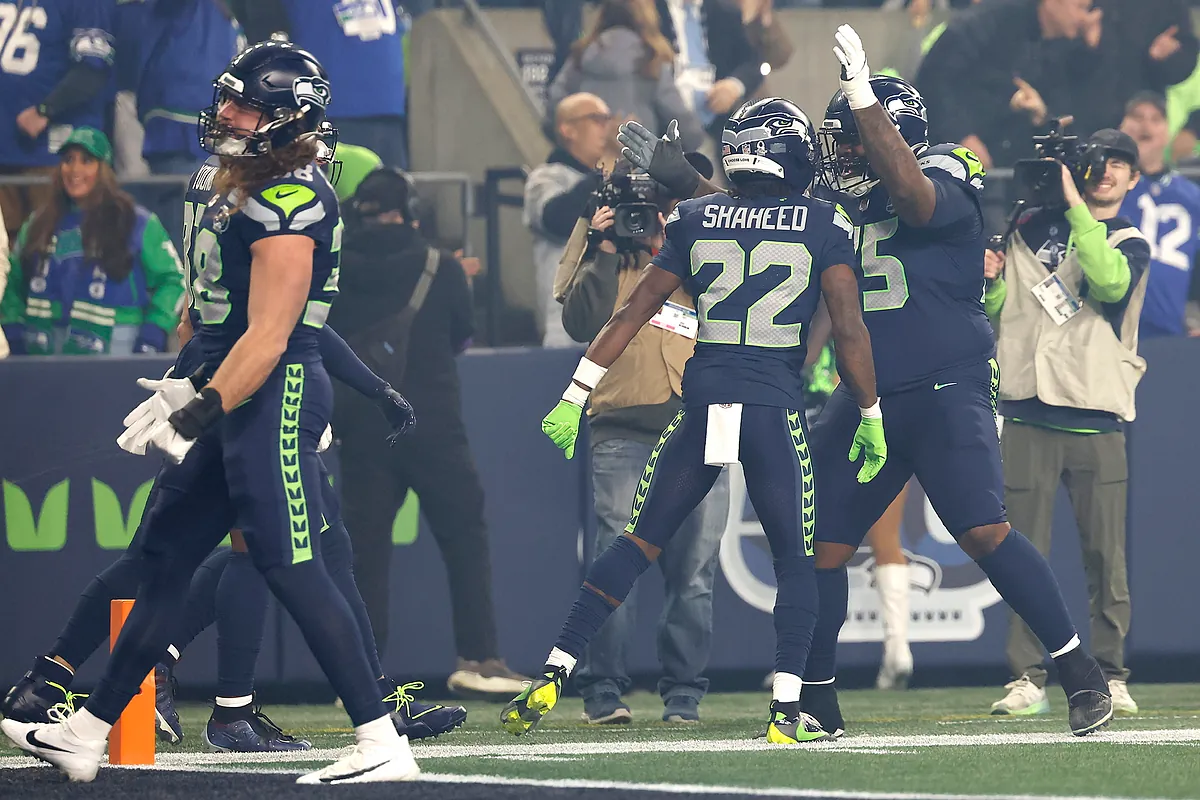 Seattle Seahawks face Super Bowl trouble: Offensive lineman Anthony Bradford under fire