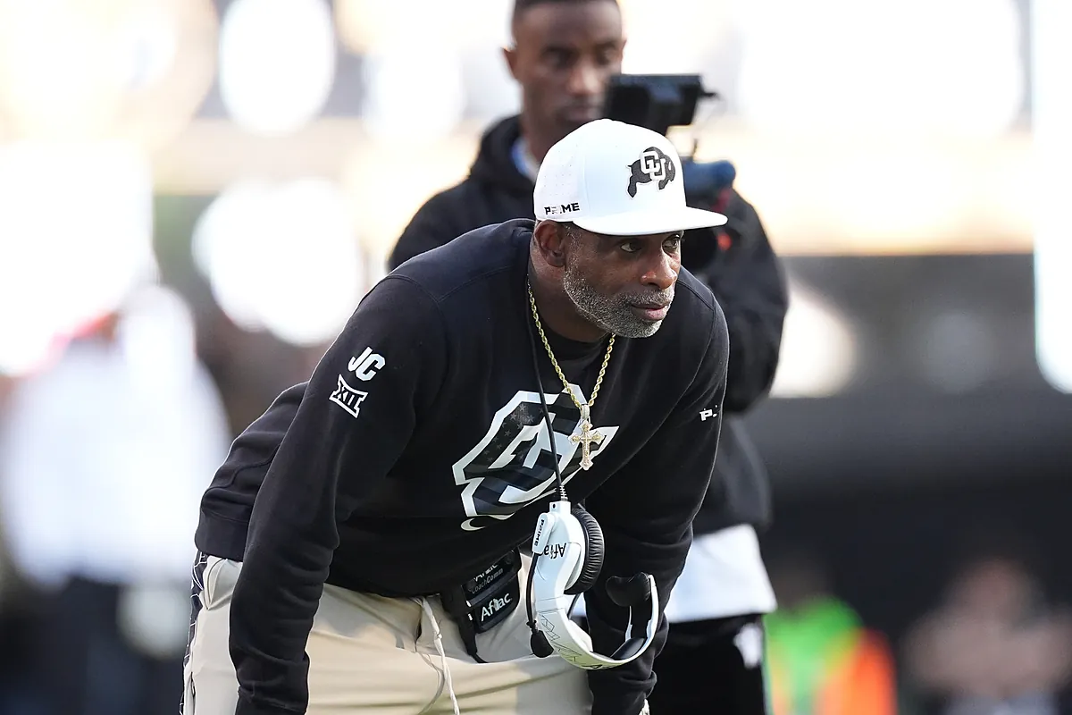 Deion Sanders' bodyguard alerts Colorado players and asks them to take extra security measures