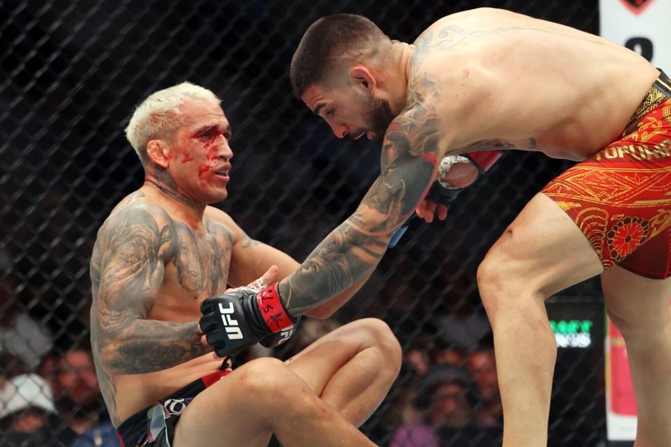 Charles Oliveira's confession about Topuria's KO: "The hardest punch I've ever taken"