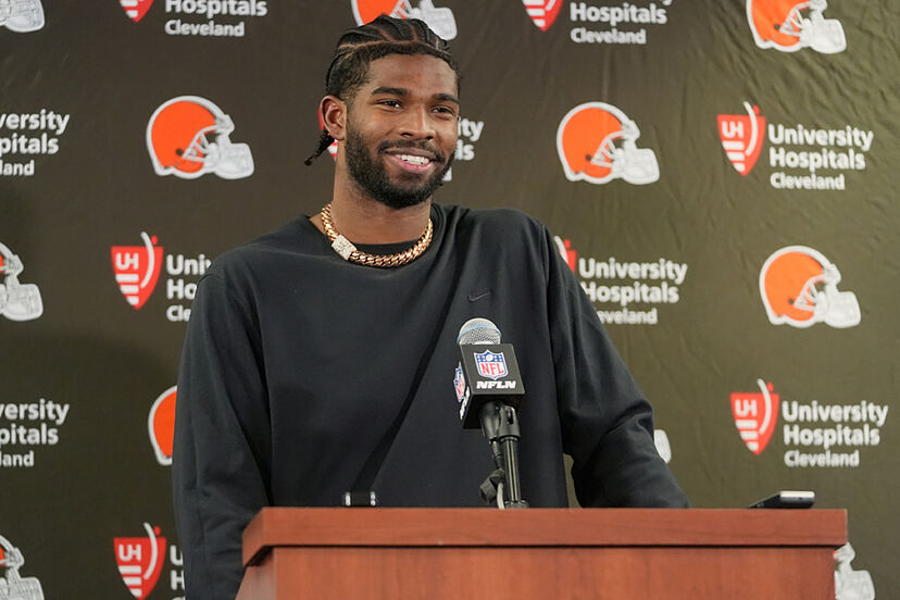 Steve Young makes special announcement for Shedeur Sanders ahead of the Pro  Bowl | Marca