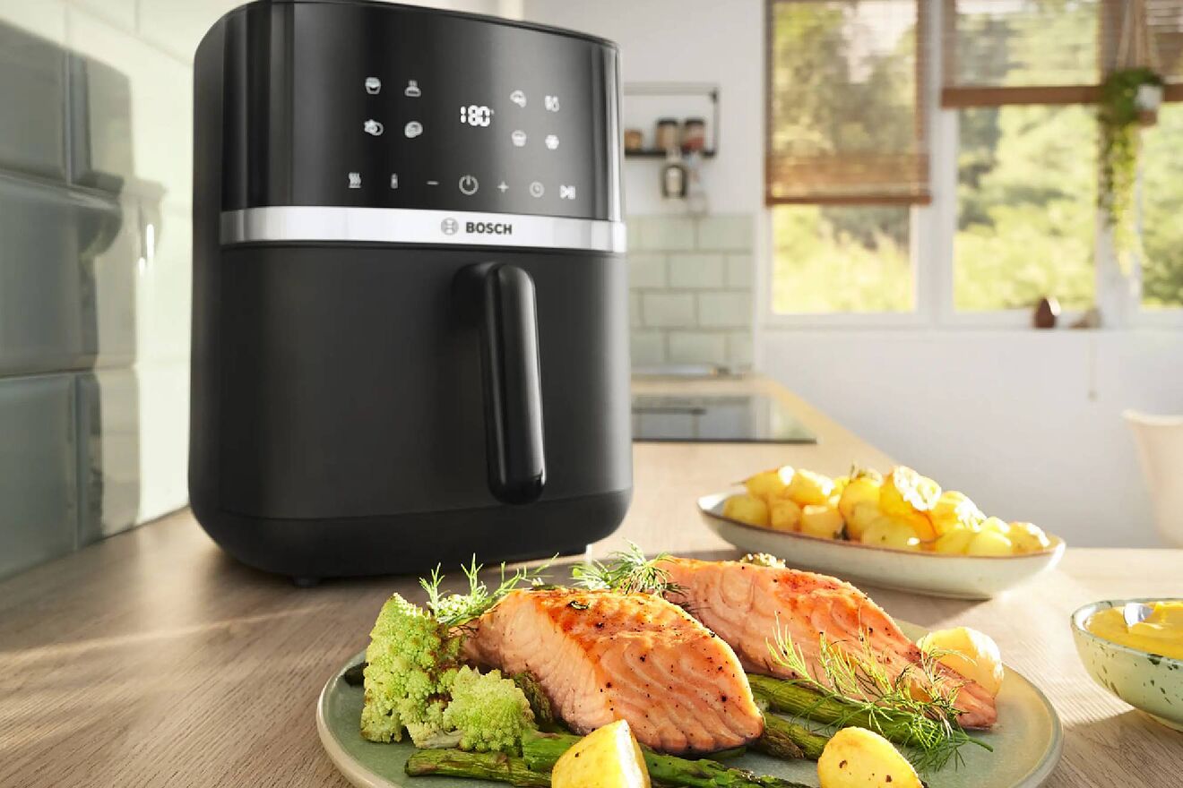 Cocina mejor (y más fácil) con las freidoras de aire de Bosch de una y dos cestas.