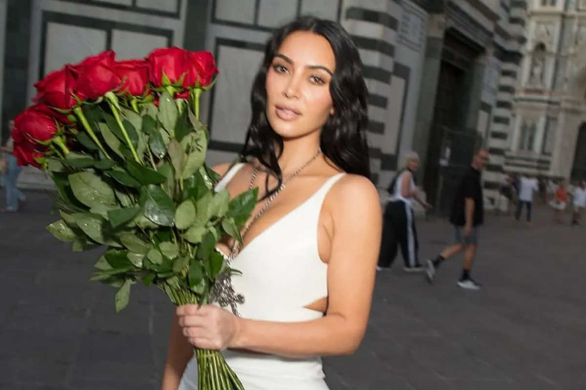 Kim Kardashian shows her most personal and genuine side with a lucky fan