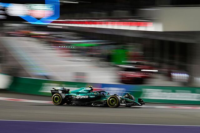 Alonso, en acci�n.