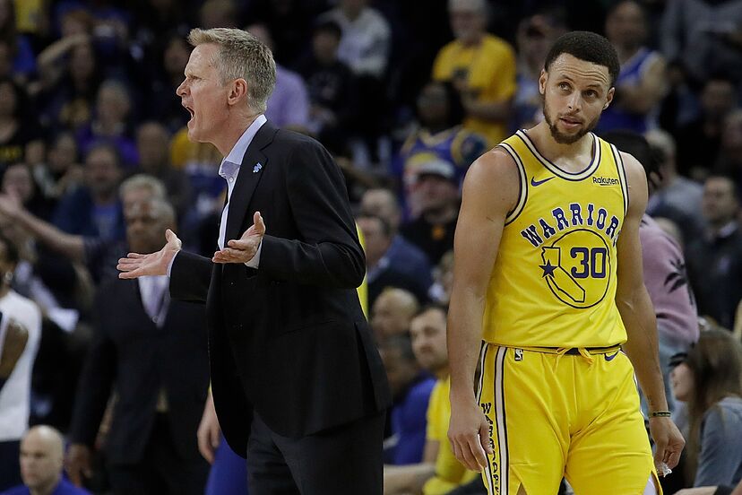 Steve Kerr is risking Steph Curry's present for the Warriors' future | Marca