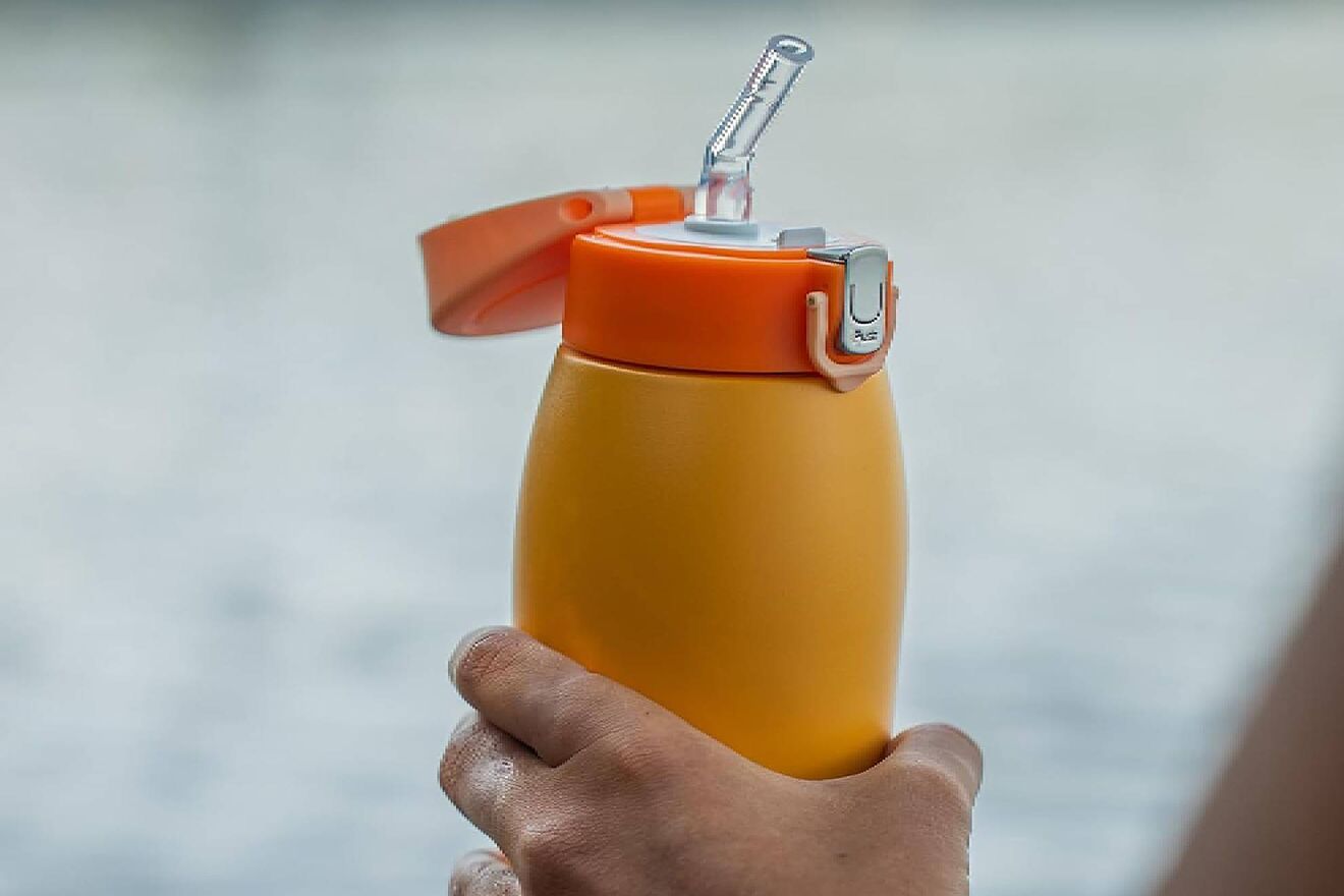 La botella de acero inoxidable que necesitas para calmar tu sed en agosto tiene descuentazo. Foto: Super Sparrow.