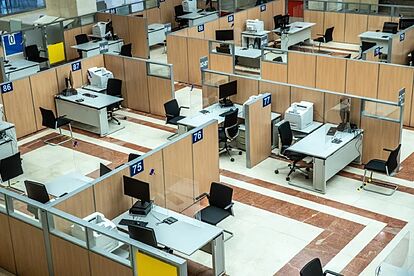 (min-width: 768px) 165px, 98px