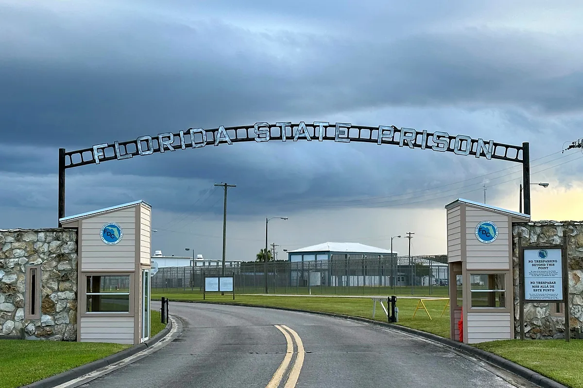 Who is Jarvis Butts, the man accused of murdering a two-year-old girl in Detroit, who has died in prison?