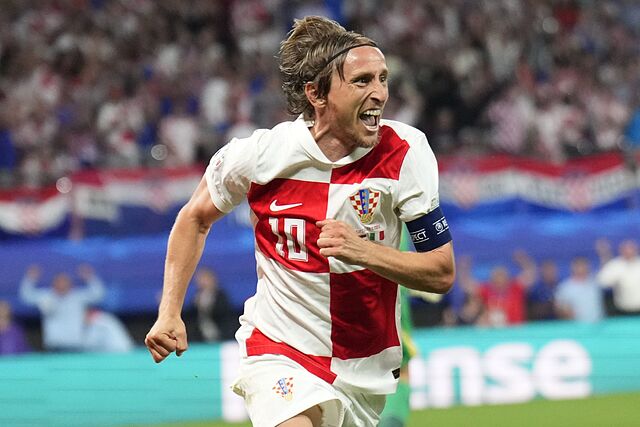 Luka Modric celebra un gol con Croacia
