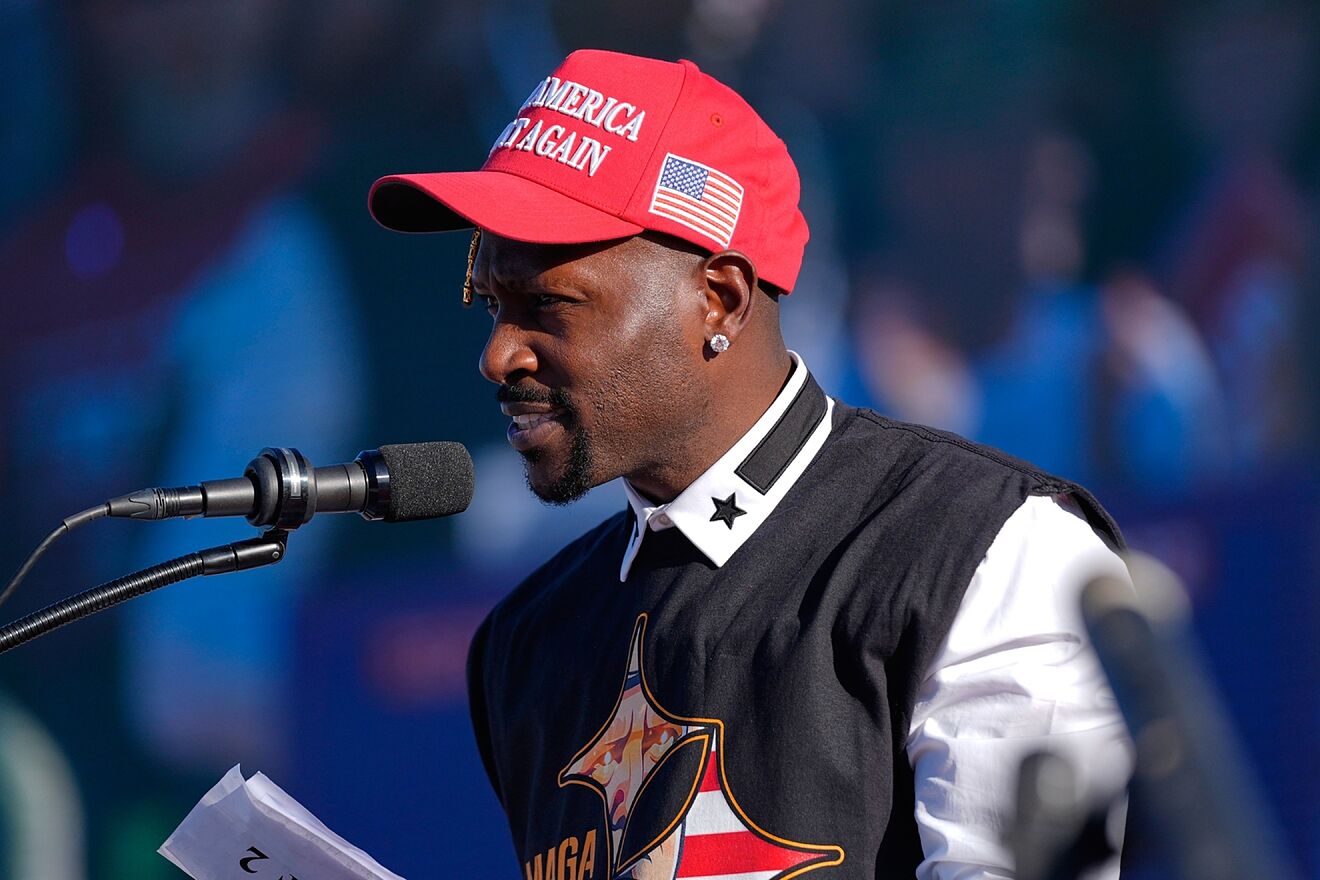 Antonio Brown Sounds Off After Erika Kirk's Viral Funeral Video