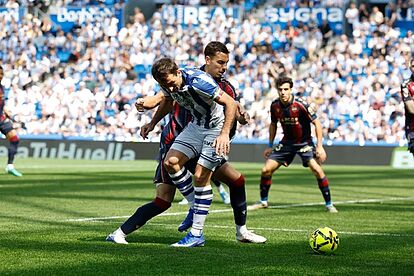 (min-width: 768px) 165px, 98px