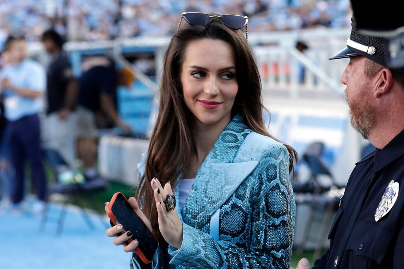 Jordon Hudson responds after Patriots fan vows tattoo if team misses...