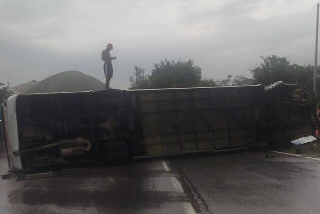 Al menos 46 heridos en accidente de autob�s con hinchas del Flamengo camino a Argentina