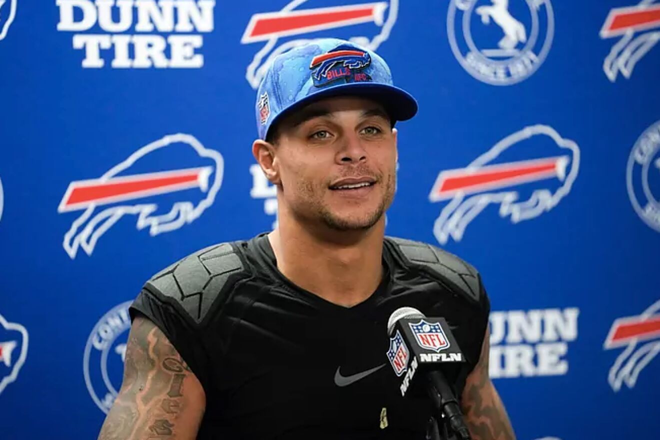Jordan Poyer's wife explodes after charity golf tournament at a Trump course was canceled: It was because of the arrogance of others