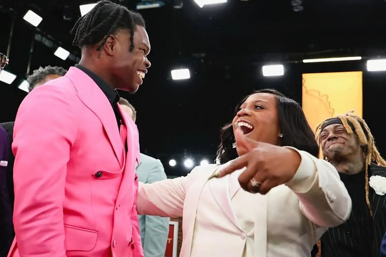 Travis Hunter and his mother Ferrante Edmonds