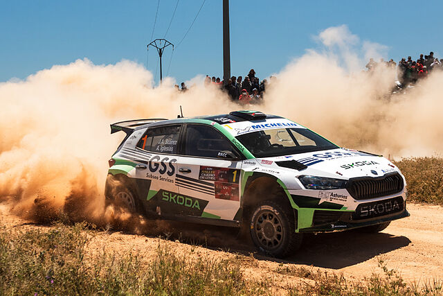 Su�rez y su nuevo Skoda de Calm Competici�.